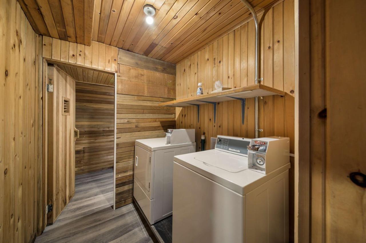 Stoke Hotel Surestay Collection By Best Western Revelstoke Eksteriør bilde